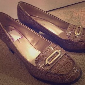Brown casual/business pumps